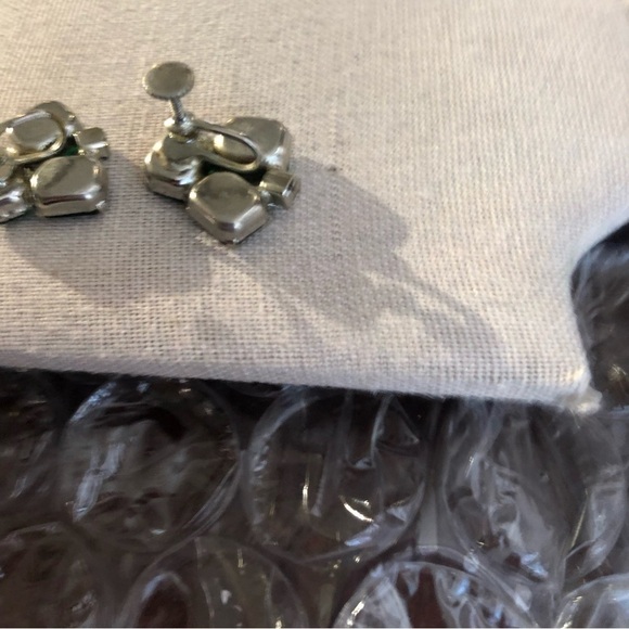 Vintage Screwback Earrings - Picture 2 of 3